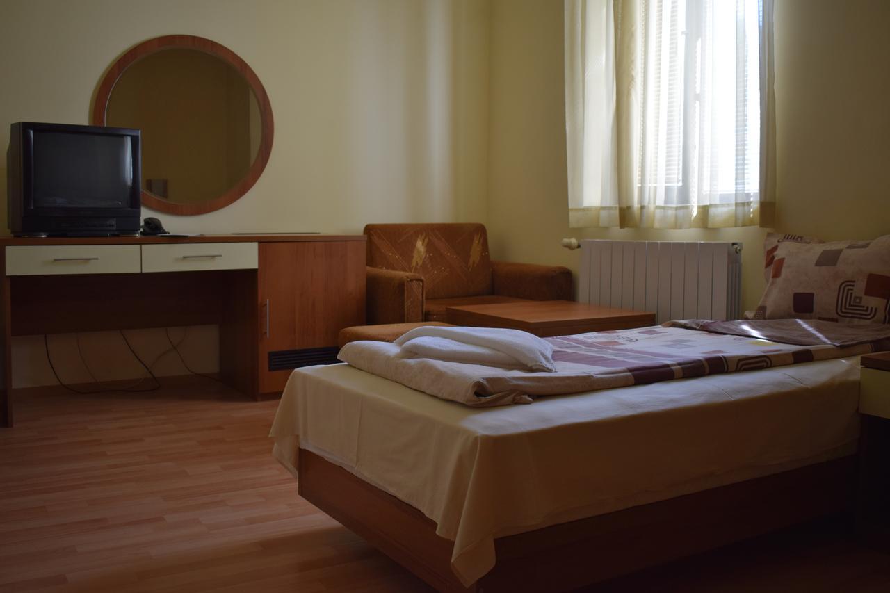 Hotel Jeravna Банкя Екстериор снимка
